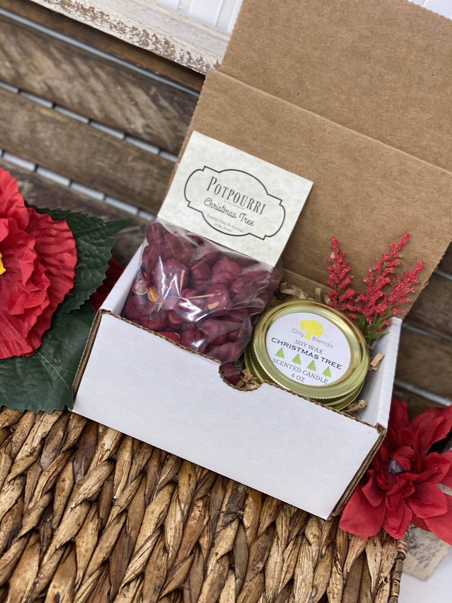 Christmas Gift Boxes: HollyBerry